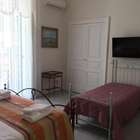 Bed and Breakfast Ciro A Maschio Angioino Неаполь Экстерьер фото